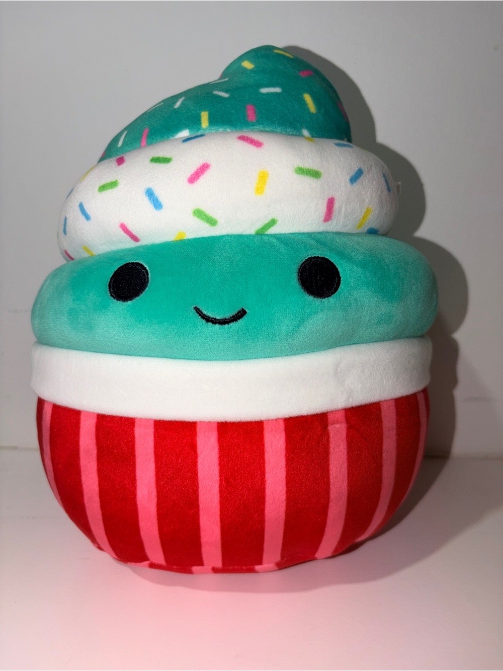 Squishmallows Chantal Cupcake Christmas 9 inch